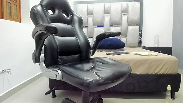 khris  evans online show from April 16, 11:33 am