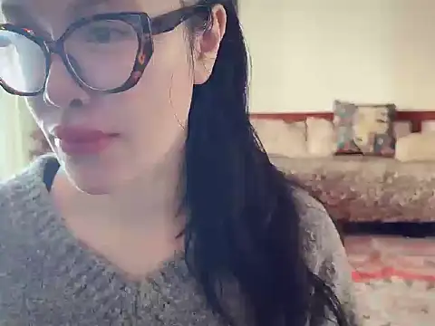 Snapshot of Aisha-AA chatting on December 18, 7:36 am Aisha-AA online show from December 18, 7:36 am