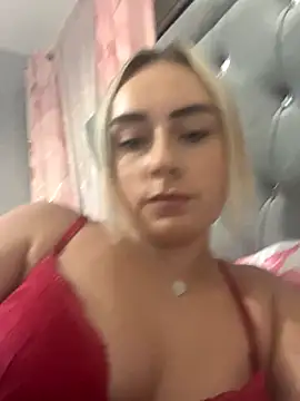 Snapshot of ScarletJ_ chatting on December 14, 1:00 am ScarletJ online show from December 14, 1:00 am