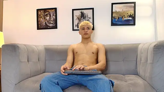 YOUNG GUYS1 online show from March 25, 7:58 am