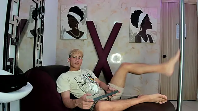 YOUNG GUYS1 online show from April 10, 7:24 am