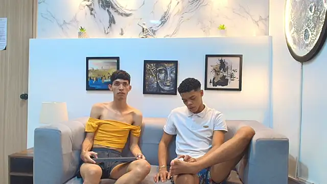 Snapshot of GOOD_BOYS1 chatting on December 16, 1:32 am GOOD BOYS1 online show from December 16, 1:32 am