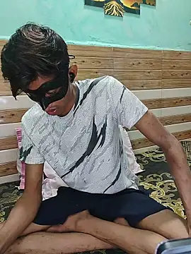 xoupleaura online show from April 1, 7:44 pm