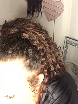 Snapshot of Welsh_Maya221x chatting on December 21, 5:31 pm Welsh Maya221x online show from December 21, 5:31 pm