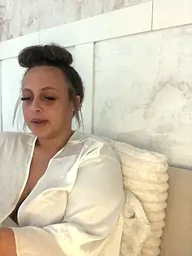 Snapshot of Welsh_Maya221x chatting on January 12, 11:37 am Welsh Maya221x online show from January 12, 11:37 am