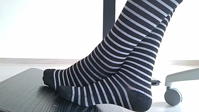 Feetbeth online show from May 28, 3:53 pm