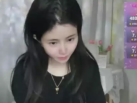 Snapshot of Fish_136 chatting on December 17, 2:39 am Fish 136 online show from December 17, 2:39 am