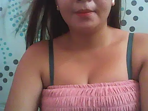 Snapshot of Chinita_charm chatting on December 14, 6:41 am Chinita charm online show from December 14, 6:41 am