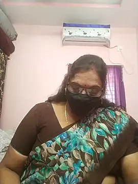 Snapshot of sarala_telugu chatting on July 1, 5:31 am sarala telugu online show from July 1, 5:31 am