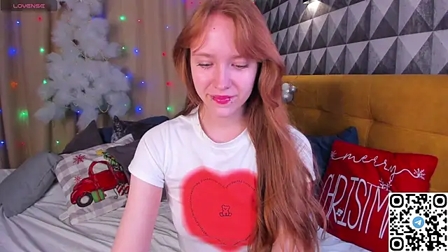 Snapshot of EmmaPratt chatting on January 8, 1:08 am EmmaPratt online show from January 8, 1:08 am