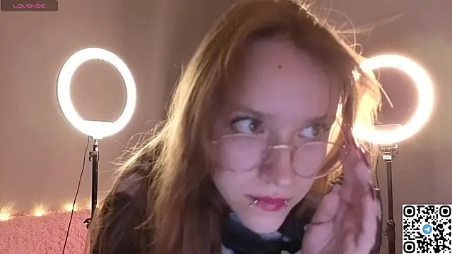 Snapshot of EmmaPratt chatting on January 15, 12:59 am EmmaPratt online show from January 15, 12:59 am