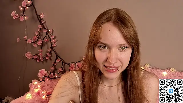 Snapshot of EmmaPratt chatting on January 19, 7:45 am EmmaPratt online show from January 19, 7:45 am