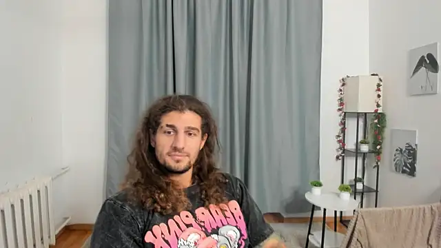 Snapshot of IronRage chatting on December 14, 12:21 pm IronRage online show from December 14, 12:21 pm