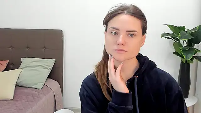 Snapshot of Jessy_lil chatting on February 15, 9:52 am Jessy lil online show from February 15, 9:52 am