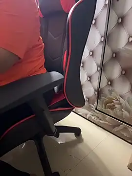 butterflyslay online show from March 24, 2:11 pm