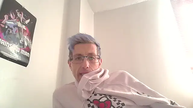 AskAveryAnything online show from December 19, 9:11 pm