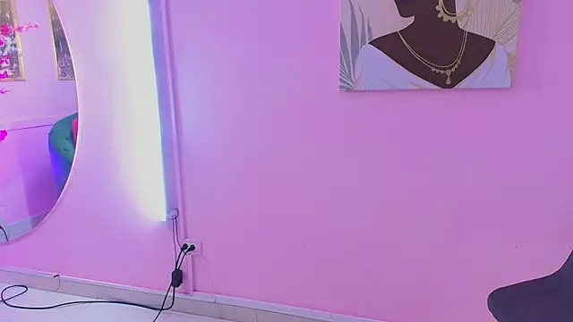 Snapshot of bella_moonlight_cr chatting on January 8, 3:31 am bella moonlight cr online show from January 8, 3:31 am