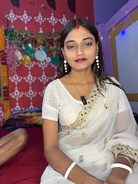 Snapshot of Sweet-priyaa chatting on May 22, 8:53 am Sweet-priyaa online show from May 22, 8:53 am