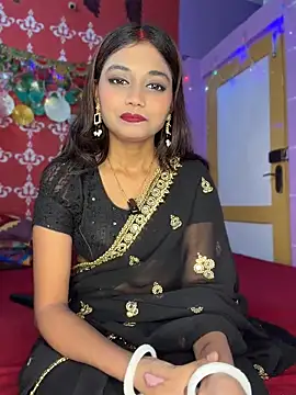 Snapshot of Sweet-priyaa chatting on May 24, 9:36 am Sweet-priyaa online show from May 24, 9:36 am