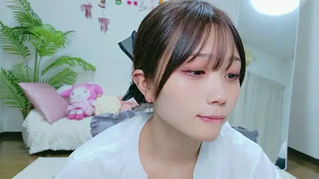 ayu-jpnk online show from April 15, 11:39 am