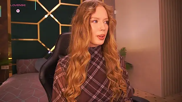 MollyyMayy online show from March 25, 4:13 pm