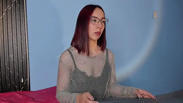 Snapshot of Moolly_Evanz chatting on April 29, 2:32 pm Moolly Evanz online show from April 29, 2:32 pm