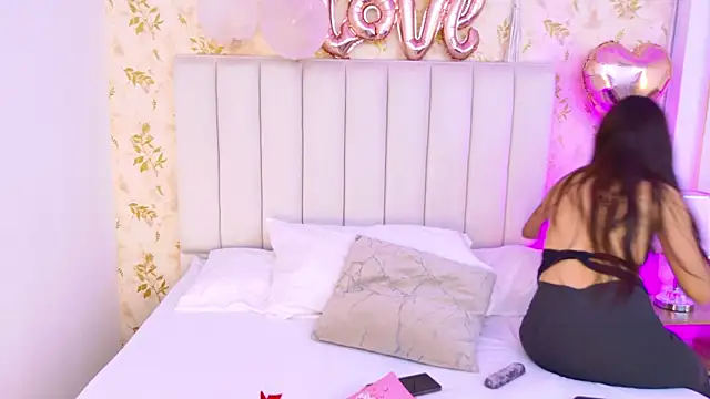 Celeste Clarke online show from February 20, 8:09 pm