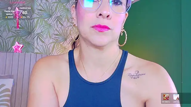 Snapshot of Sunny_River chatting on July 5, 2:46 pm Sunny River online show from July 5, 2:46 pm