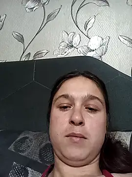 Snapshot of MarynaCold221 chatting on December 14, 9:19 pm MarynaCold221 online show from December 14, 9:19 pm