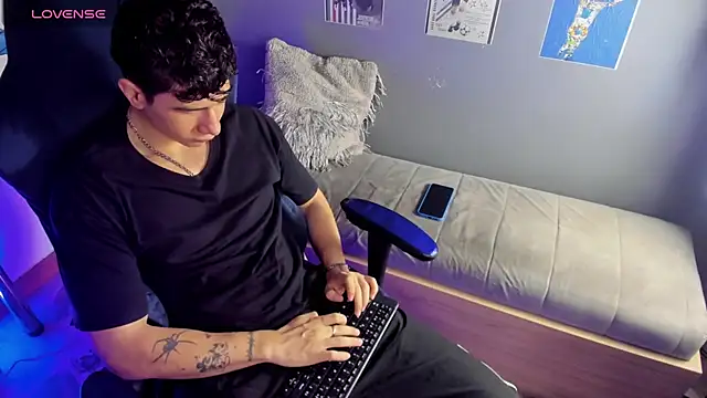 Criss Adams online show from January 11, 1:54 am