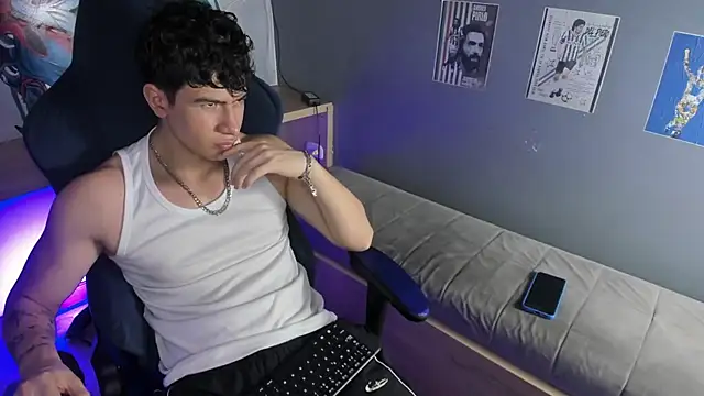 Criss Adams online show from January 14, 2:06 am