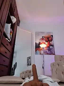 Snapshot of SamantaaJoness chatting on January 8, 11:01 am SamantaaJoness online show from January 8, 11:01 am