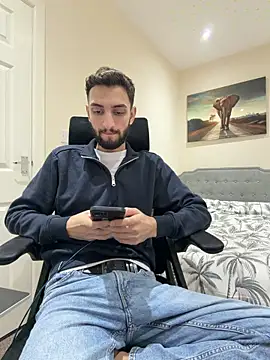 Juliann69Ramiro online show from January 16, 5:39 pm