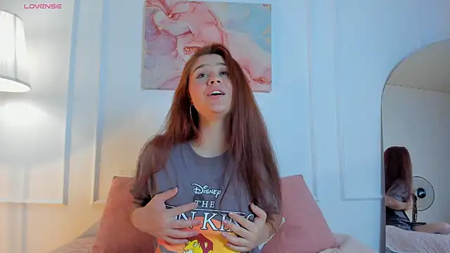 Amelia Saenz  online show from March 25, 7:42 pm