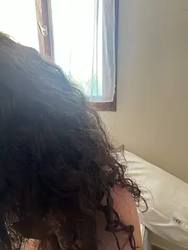 CoquineCharmeuse online show from April 2, 1:20 pm