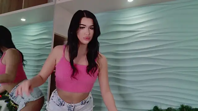 LittleMia- online show from December 20, 10:17 pm