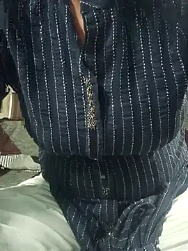 Snapshot of teena-11 chatting on February 16, 3:52 pm teena-11 online show from February 16, 3:52 pm