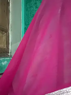 Snapshot of teena-11 chatting on February 17, 7:05 am teena-11 online show from February 17, 7:05 am