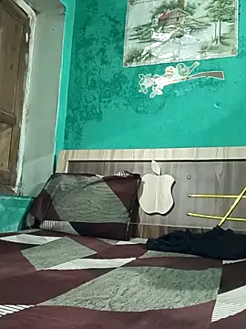 Snapshot of teena-11 chatting on February 21, 5:52 am teena-11 online show from February 21, 5:52 am