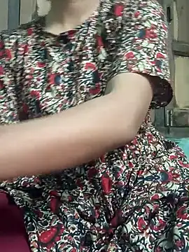 Snapshot of teena-11 chatting on February 24, 4:27 pm teena-11 online show from February 24, 4:27 pm