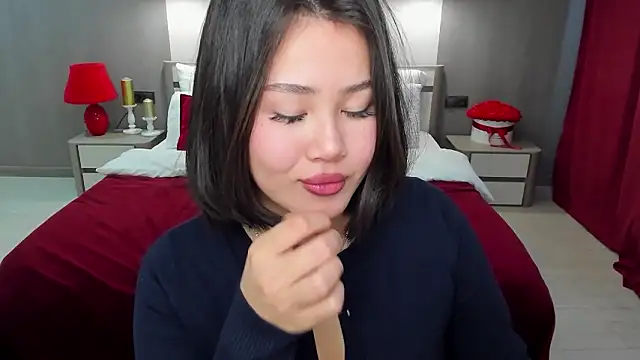 Snapshot of Brunette_Charm chatting on January 19, 11:36 am Brunette Charm online show from January 19, 11:36 am