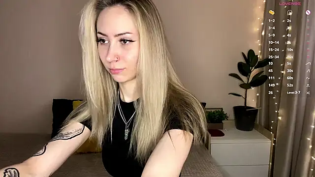 sun under skyy online show from February 18, 2:07 am