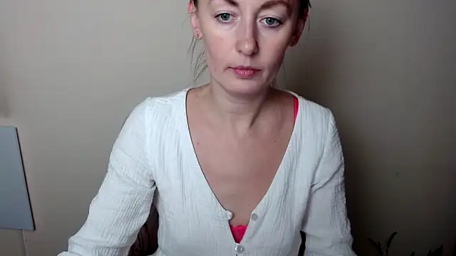 LiaSeass  online show from January 8, 11:56 am