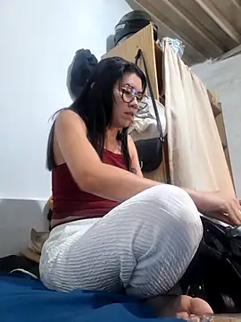 Yelena 77 online show from April 13, 10:37 pm