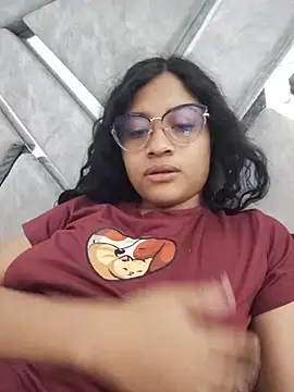 Snapshot of DAFNNEE_HOT chatting on June 3, 3:06 pm DAFNNEE HOT online show from June 3, 3:06 pm