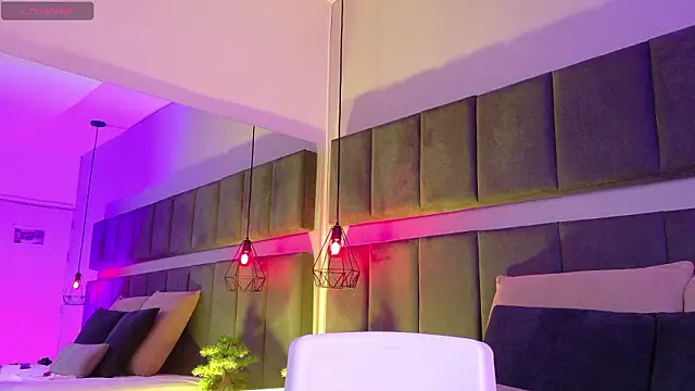 luna blannco online show from February 13, 12:56 pm