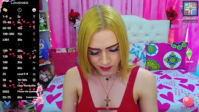 Snapshot of golden_girl01 chatting on April 30, 6:58 pm golden girl01 online show from April 30, 6:58 pm