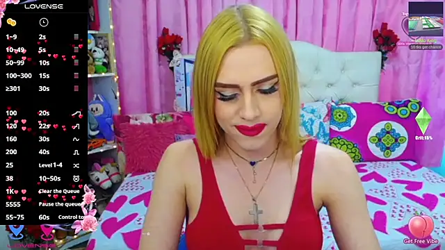 Snapshot of golden_girl01 chatting on April 30, 10:36 pm golden girl01 online show from April 30, 10:36 pm