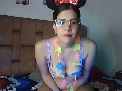 vanessa hot69  online show from July 30, 2:32 am