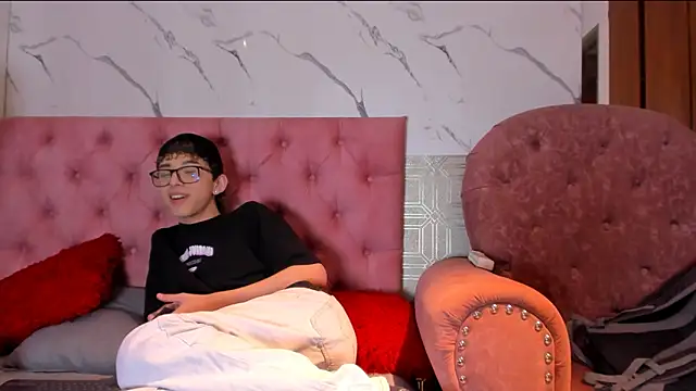 double temptation2 online show from December 16, 8:03 pm